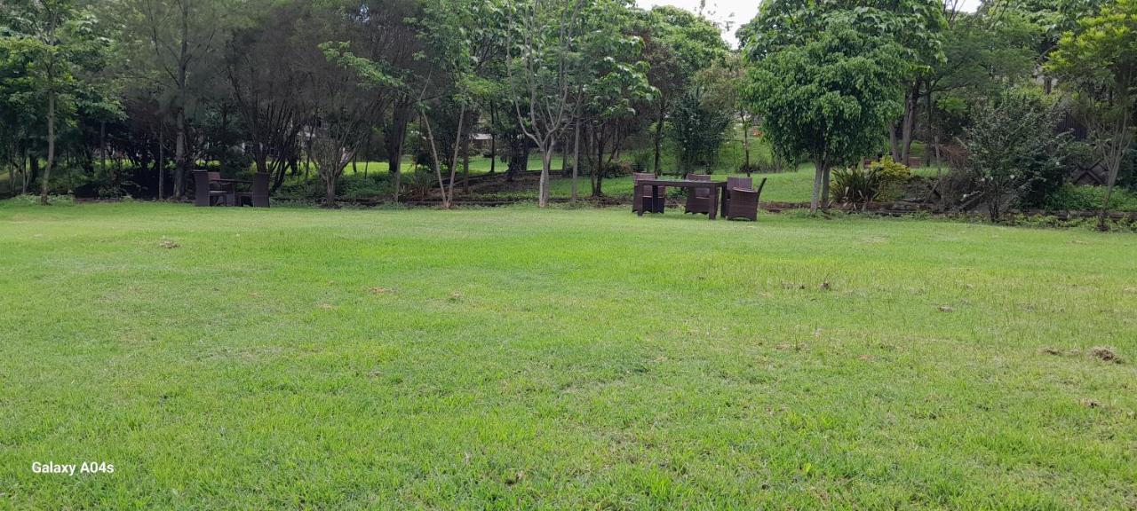 Esikar Gardens Hotel Narok Exterior photo