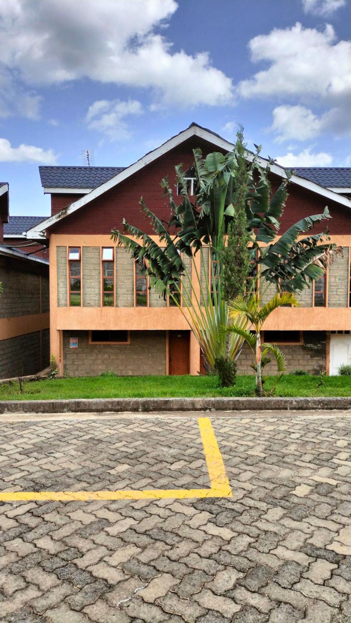 Esikar Gardens Hotel Narok Exterior photo