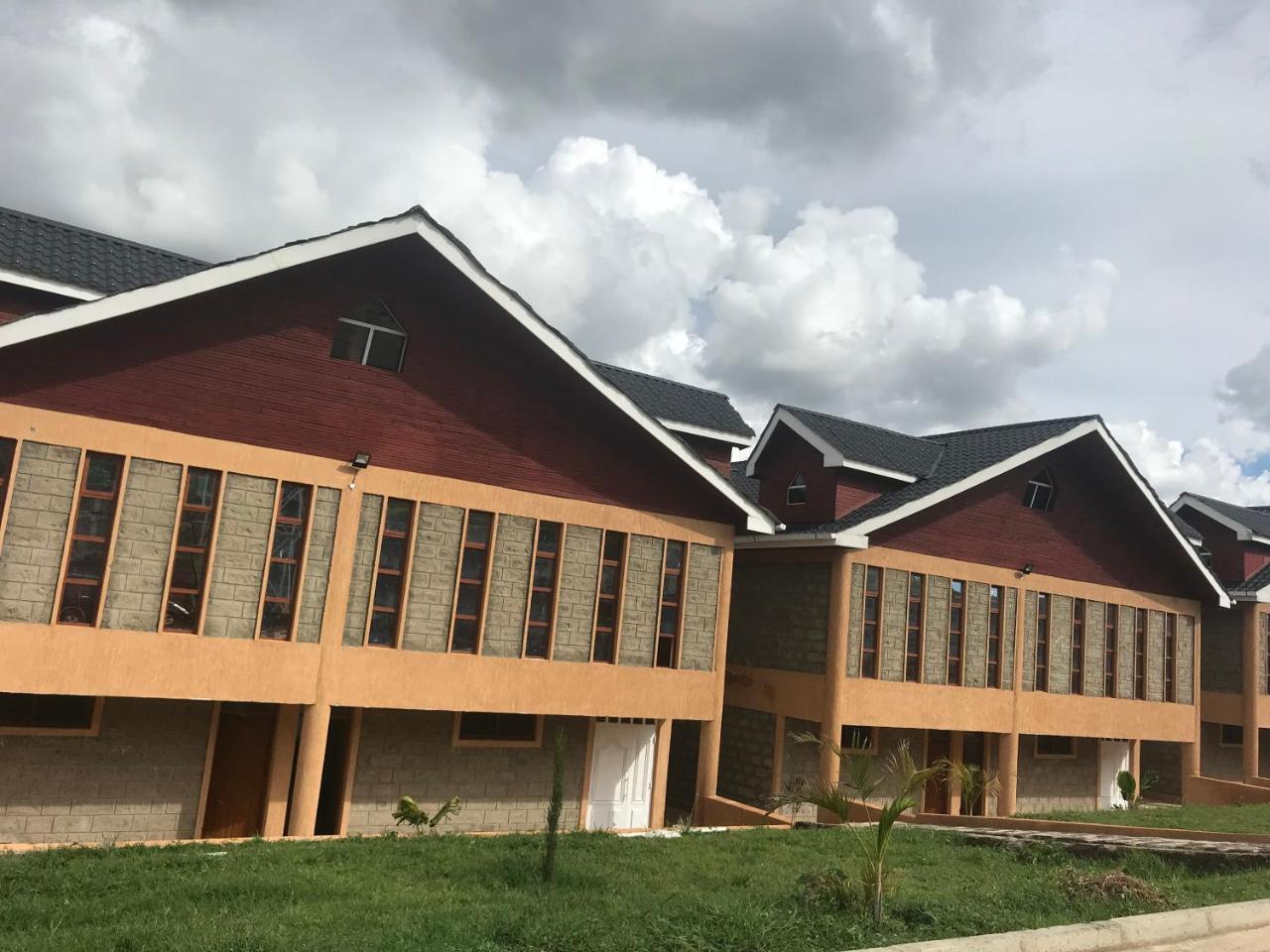 Esikar Gardens Hotel Narok Exterior photo