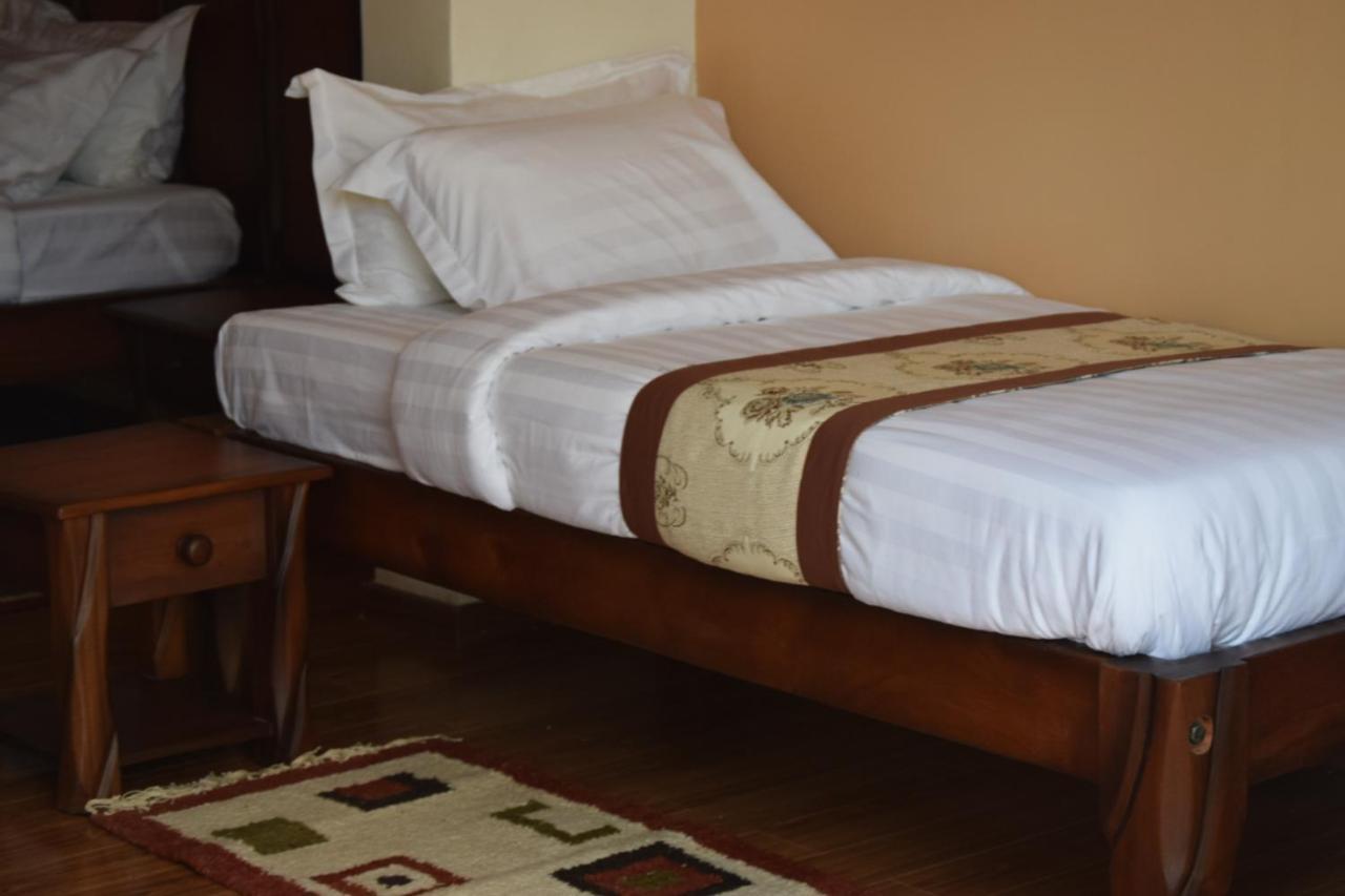 Esikar Gardens Hotel Narok Exterior photo