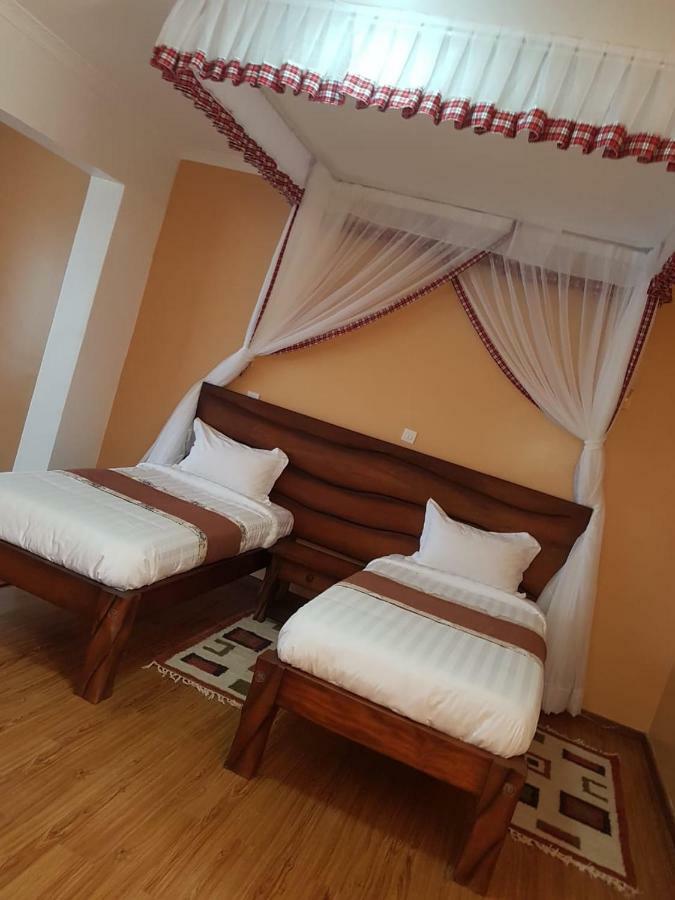 Esikar Gardens Hotel Narok Exterior photo
